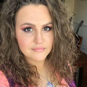 Meet your Posher, Kelley